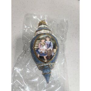 Bradford Exchange Chantal Poulin Heritage Porcelain Ornament Side By Side